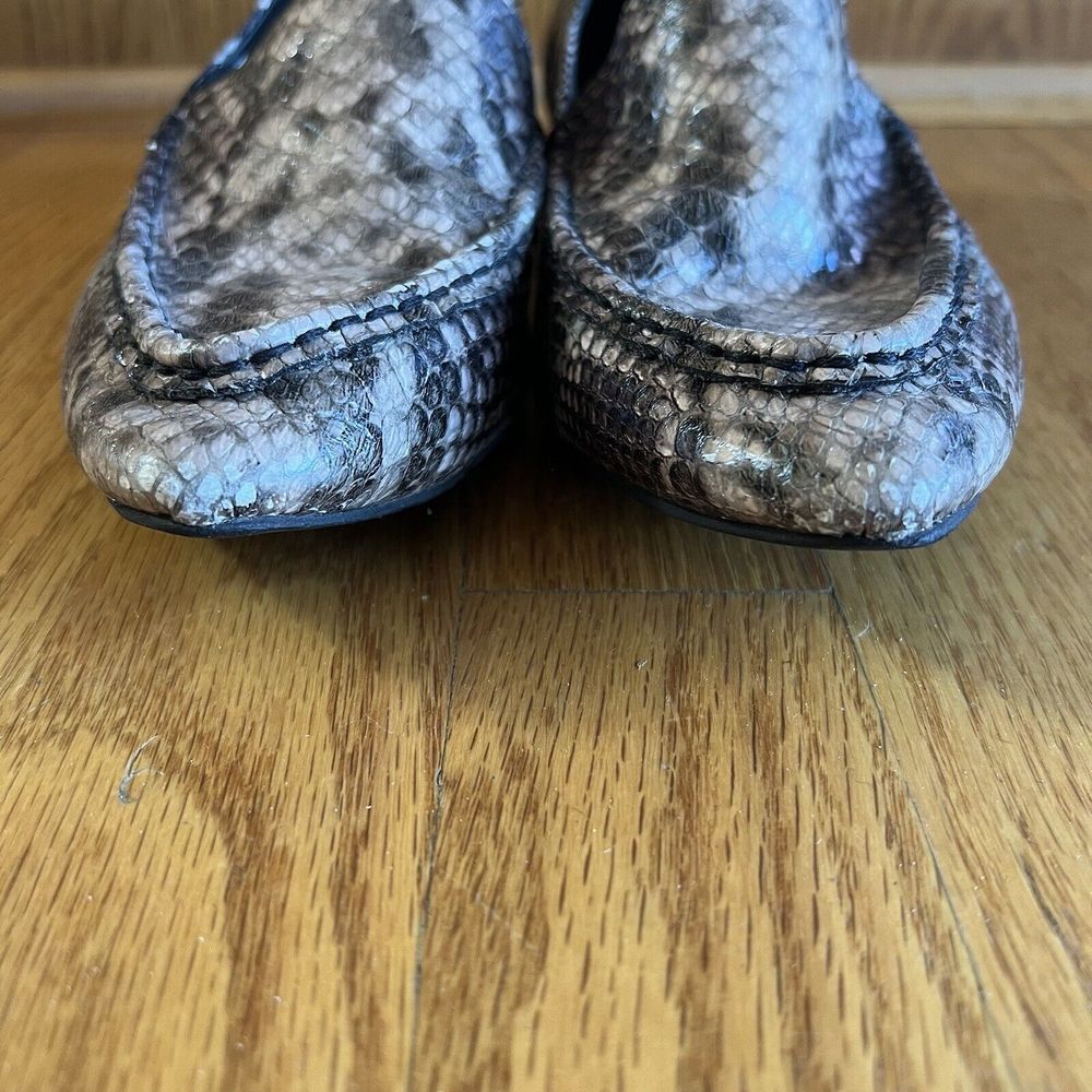 Jeffrey Campbell Barnett Taupe Studded Leather Loafers Size 7.5 studs Snakeskin - Picture 3 of 10